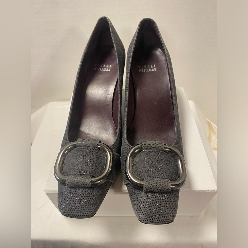 DESCRIPTION
Stuart Weitzman Suede Pumps, Grey,Square-toe with Buckle, GUC